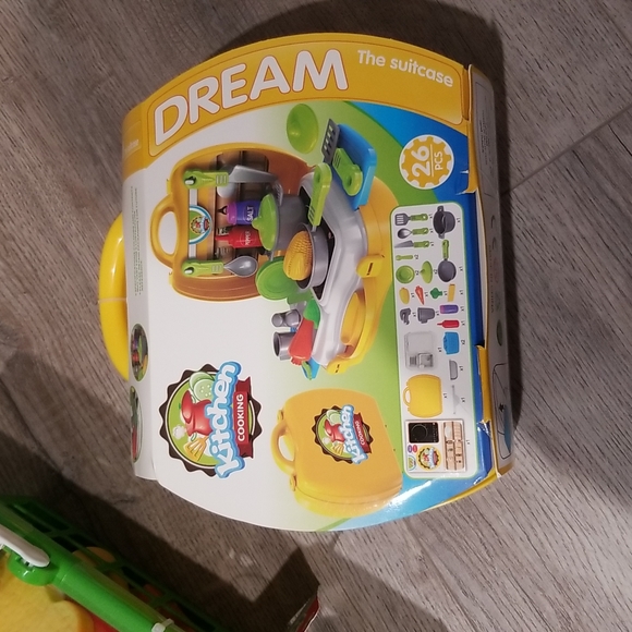 Toys - Picture 3 of 6